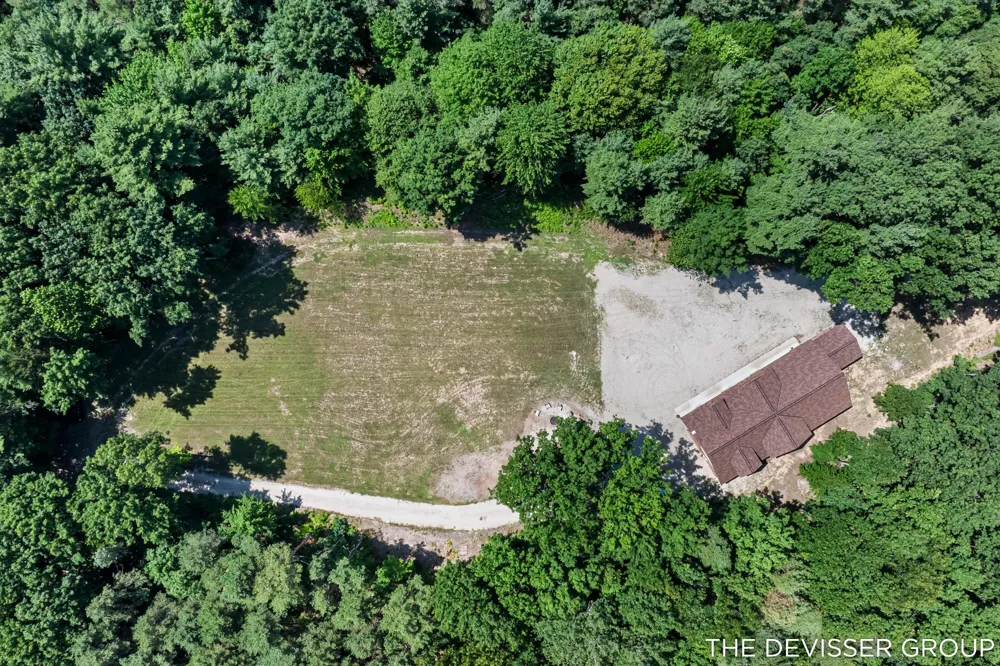 5837 Timber Bluff Trail Fennville, MI 49408