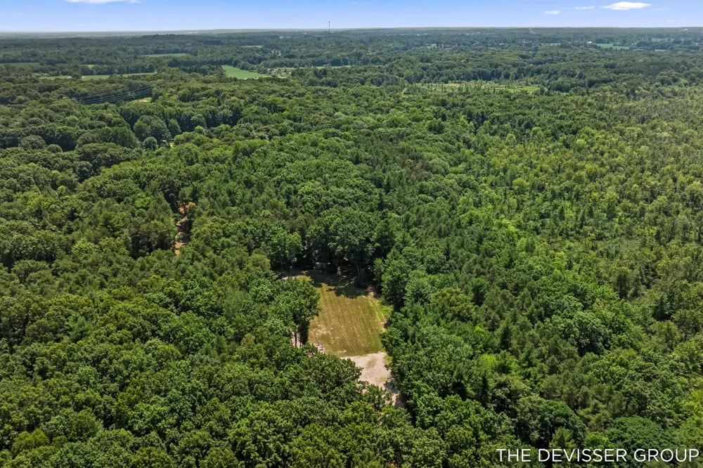 5837 Timber Bluff Trail Fennville, MI 49408