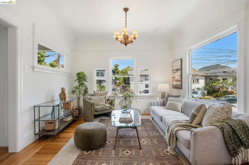 455 36Th St Oakland, CA 94609