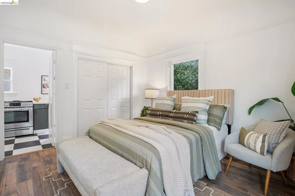 455 36Th St Oakland, CA 94609