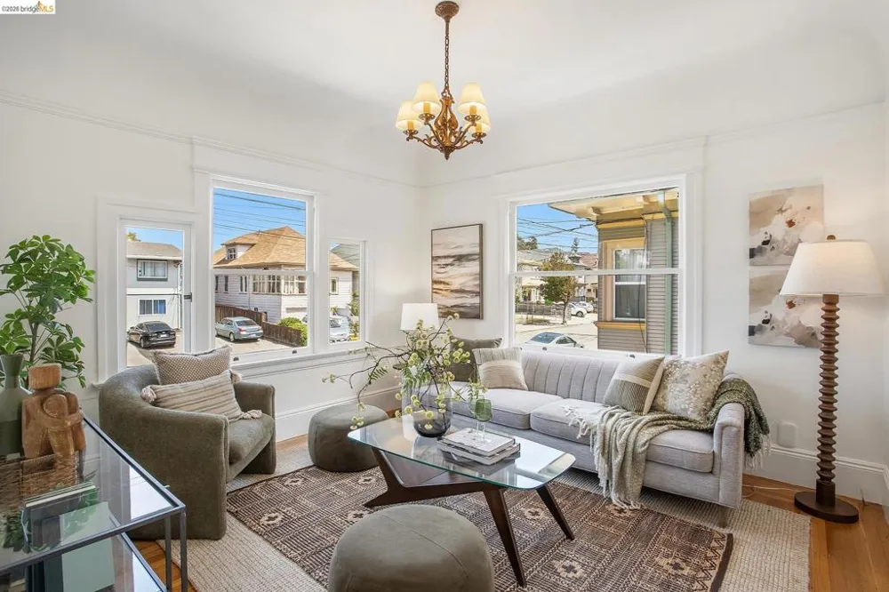 455 36Th St Oakland, CA 94609