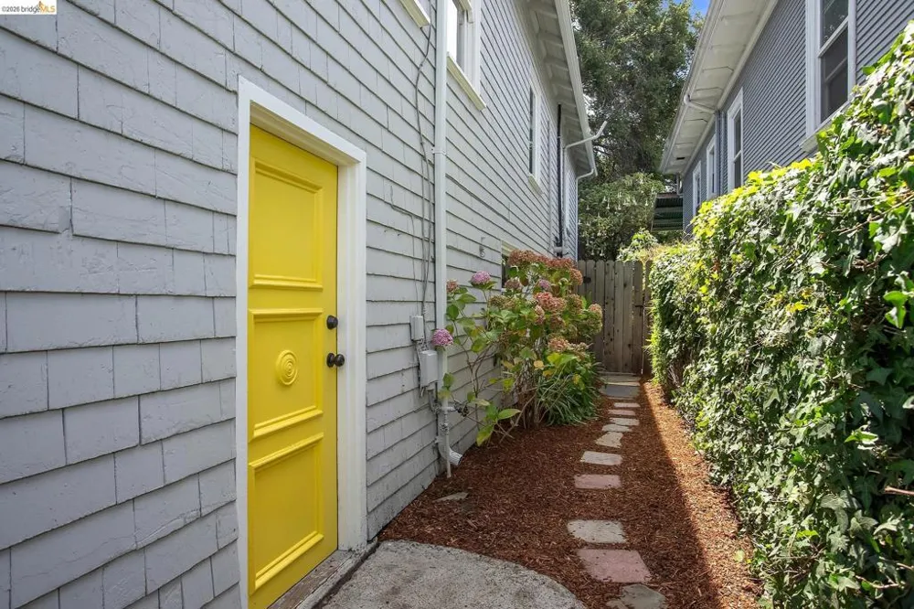 455 36Th St Oakland, CA 94609
