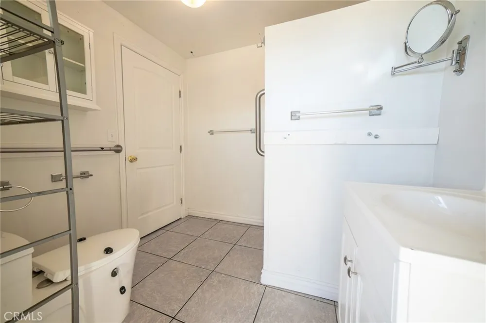 6061 Arden Highland, CA 92346