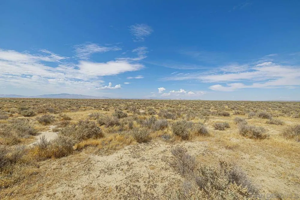 50th ST W Lancaster, CA 93536
