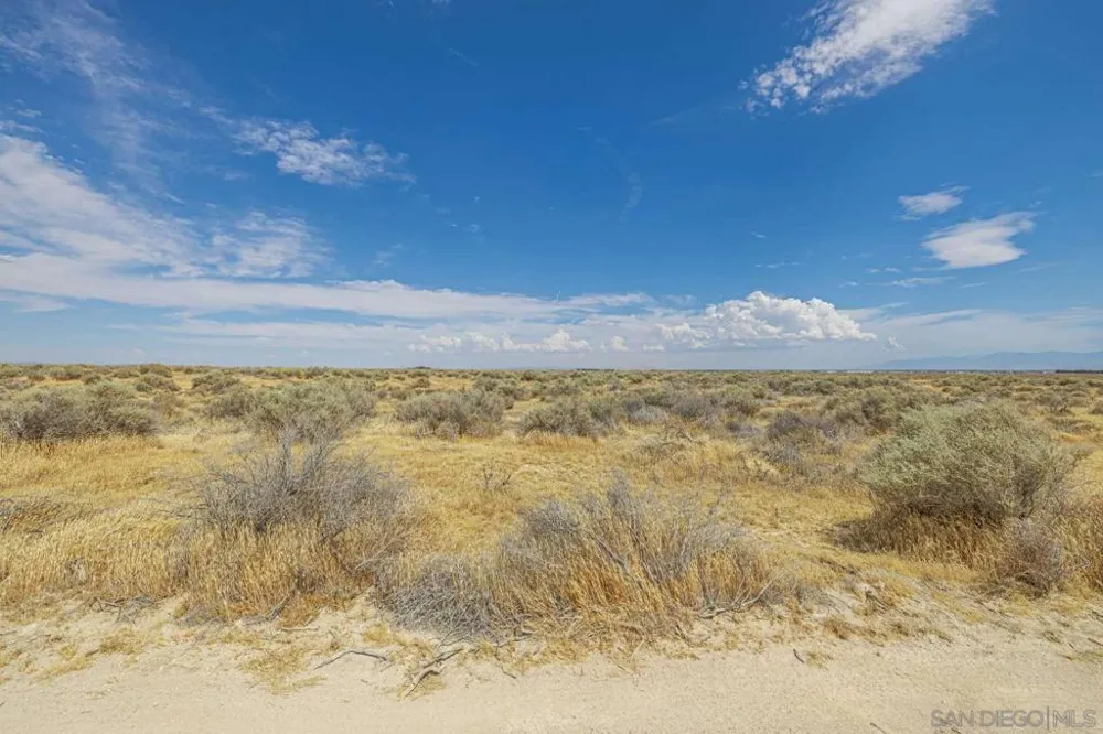 50th ST W Lancaster, CA 93536
