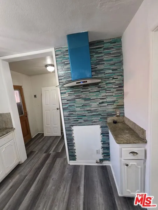 611 W 109th Street Los Angeles, CA 90044
