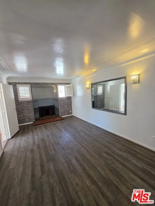 611 W 109th Street Los Angeles, CA 90044