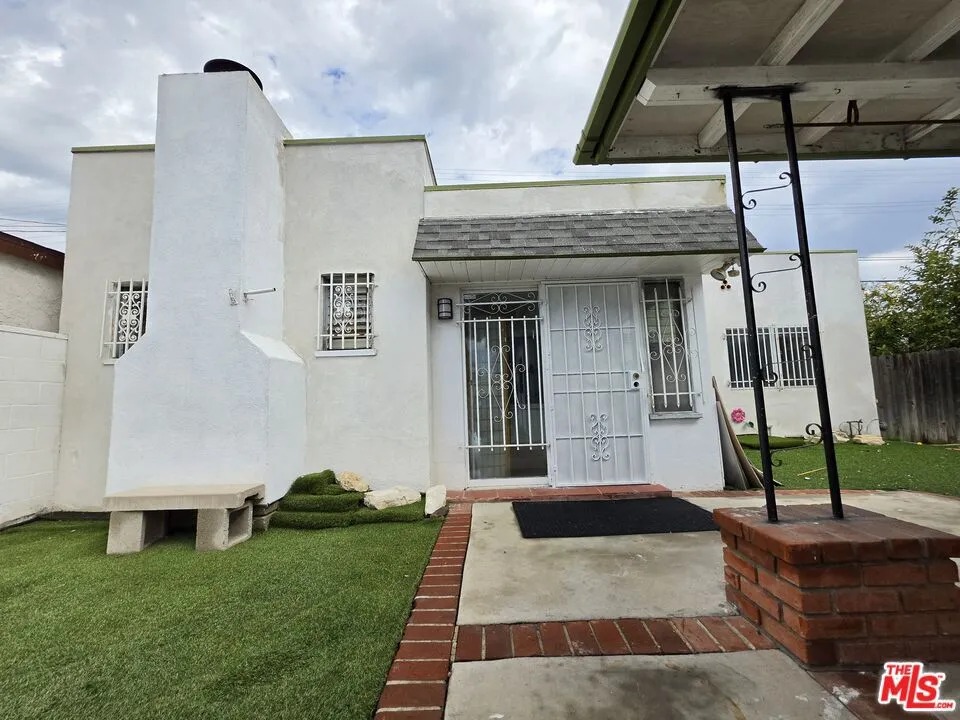 611 W 109th Street Los Angeles, CA 90044