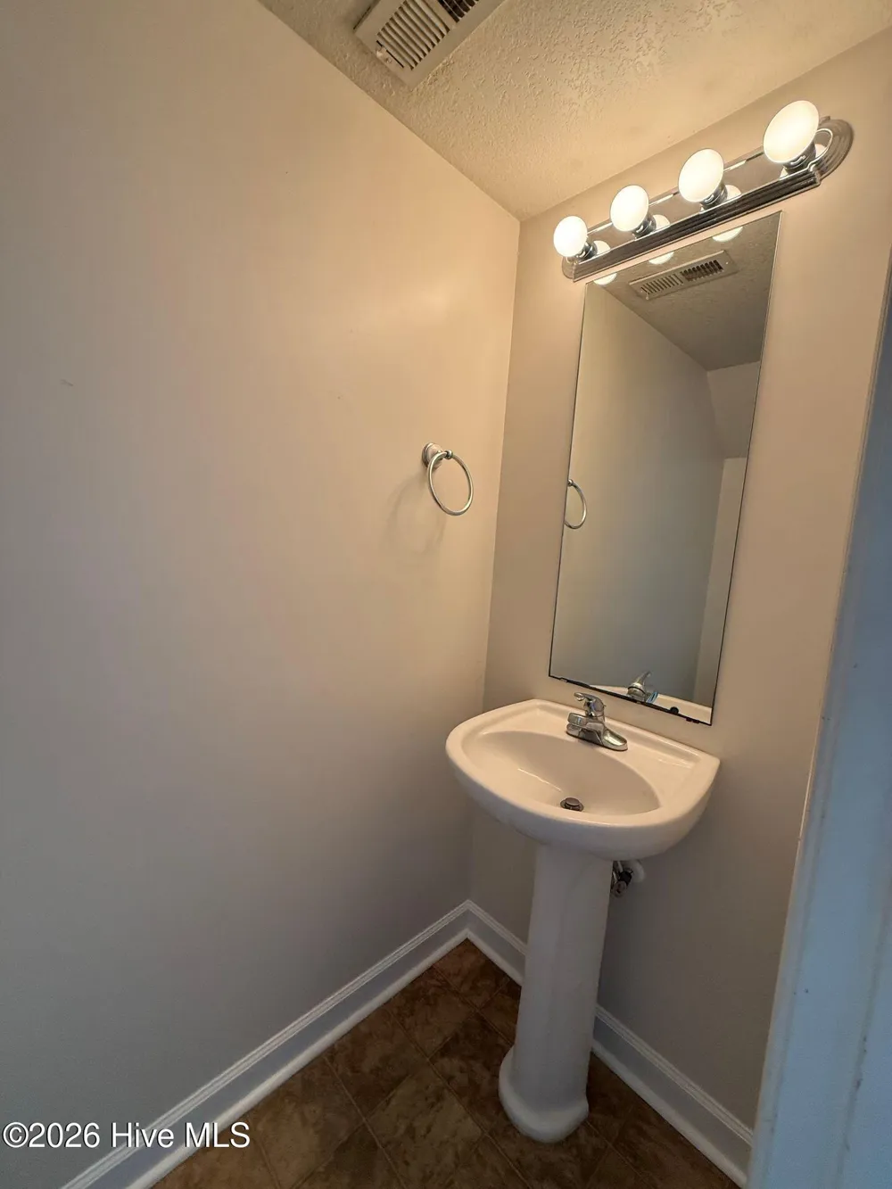 109 Bridgewood Drive Jacksonville, NC 28546