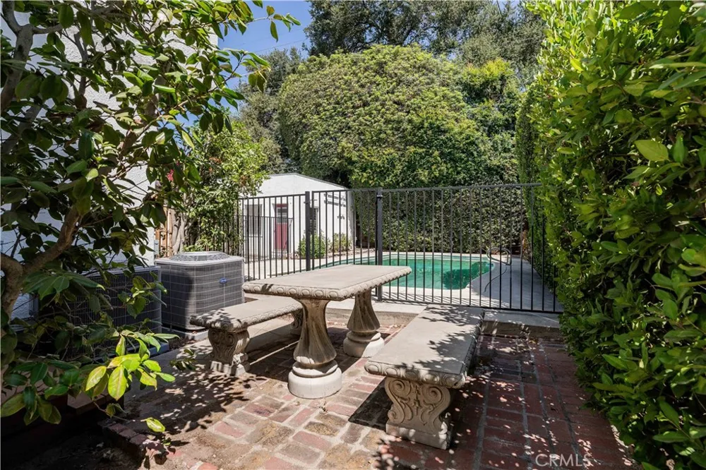 2024 Amherst Drive South Pasadena, CA 91030