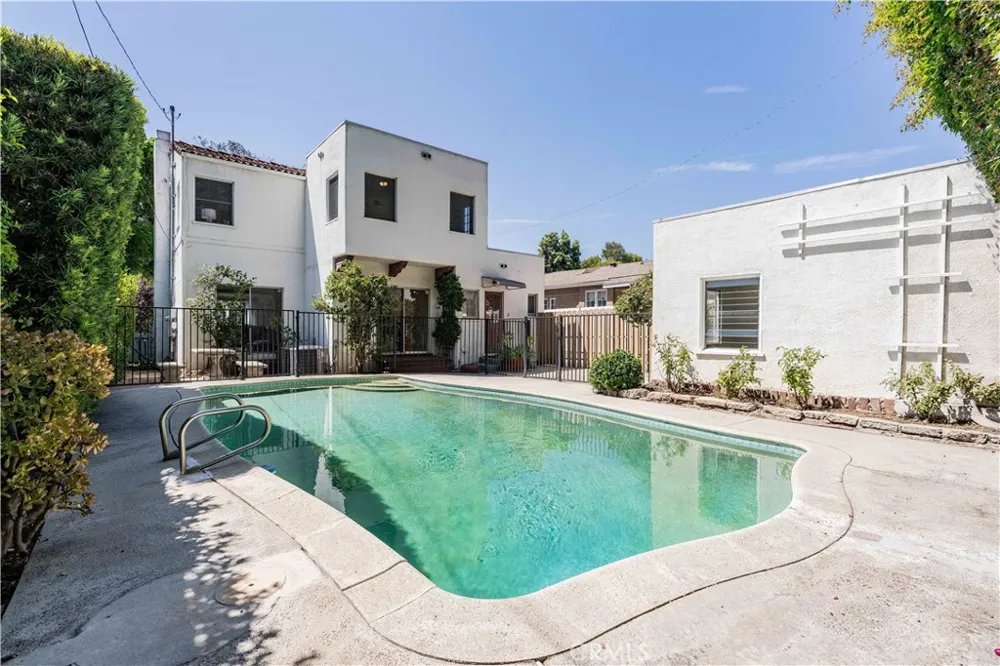 2024 Amherst Drive South Pasadena, CA 91030