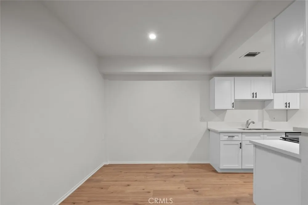 731 E Cypress Avenue #D Burbank, CA 91501