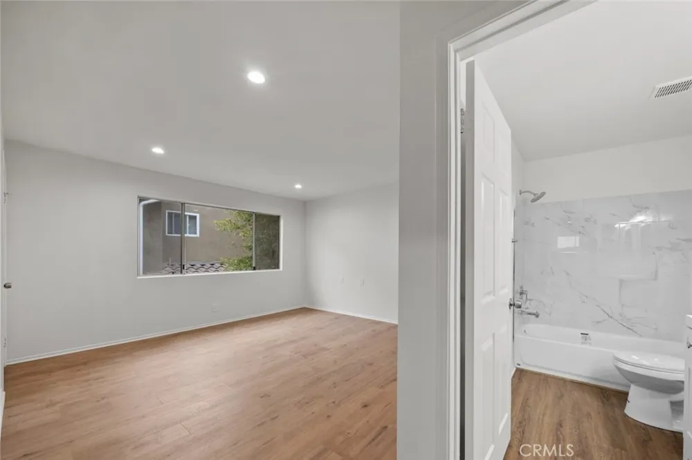 731 E Cypress Avenue #D Burbank, CA 91501