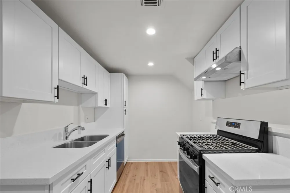731 E Cypress Avenue #D Burbank, CA 91501