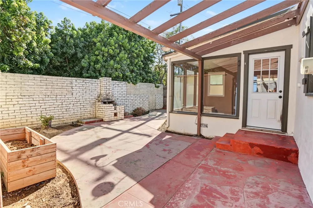 144 Palm Court Santa Maria, CA 93454
