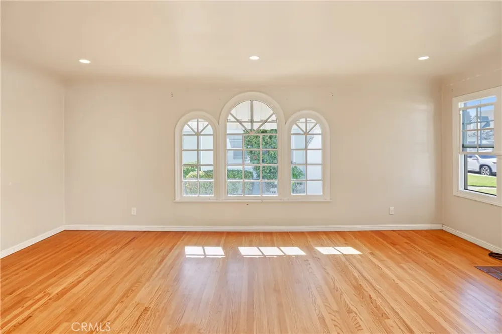 144 Palm Court Santa Maria, CA 93454
