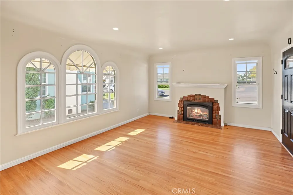 144 Palm Court Santa Maria, CA 93454
