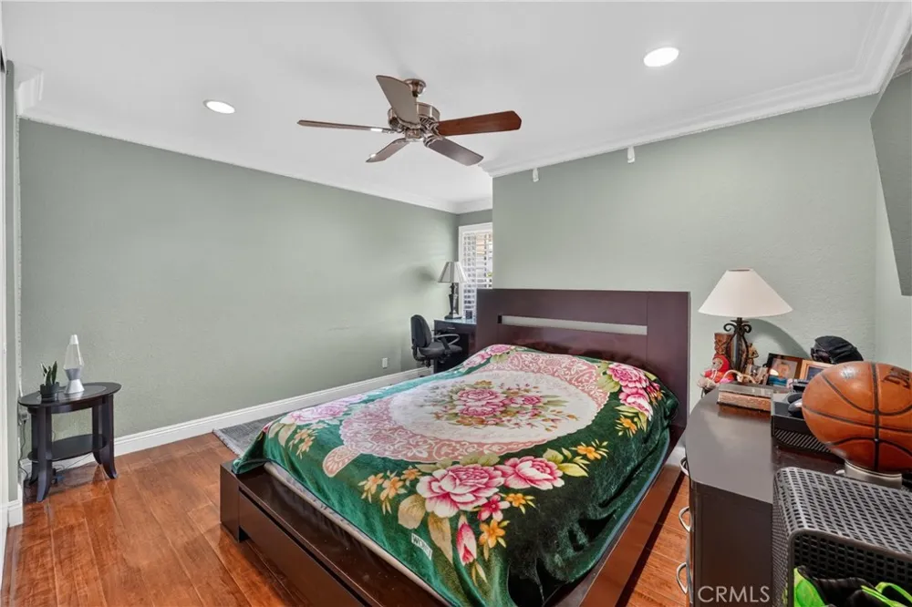 22852 Buendia Mission Viejo, CA 92691