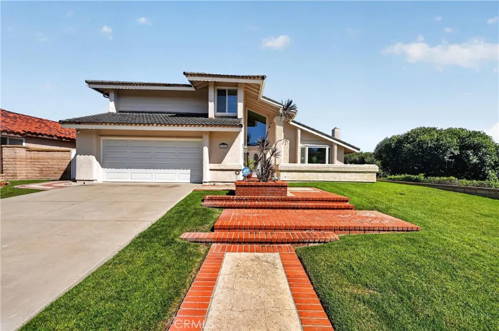 22852 Buendia Mission Viejo, CA 92691