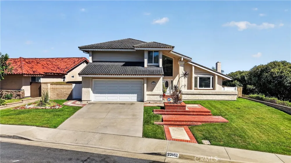 22852 Buendia Mission Viejo, CA 92691