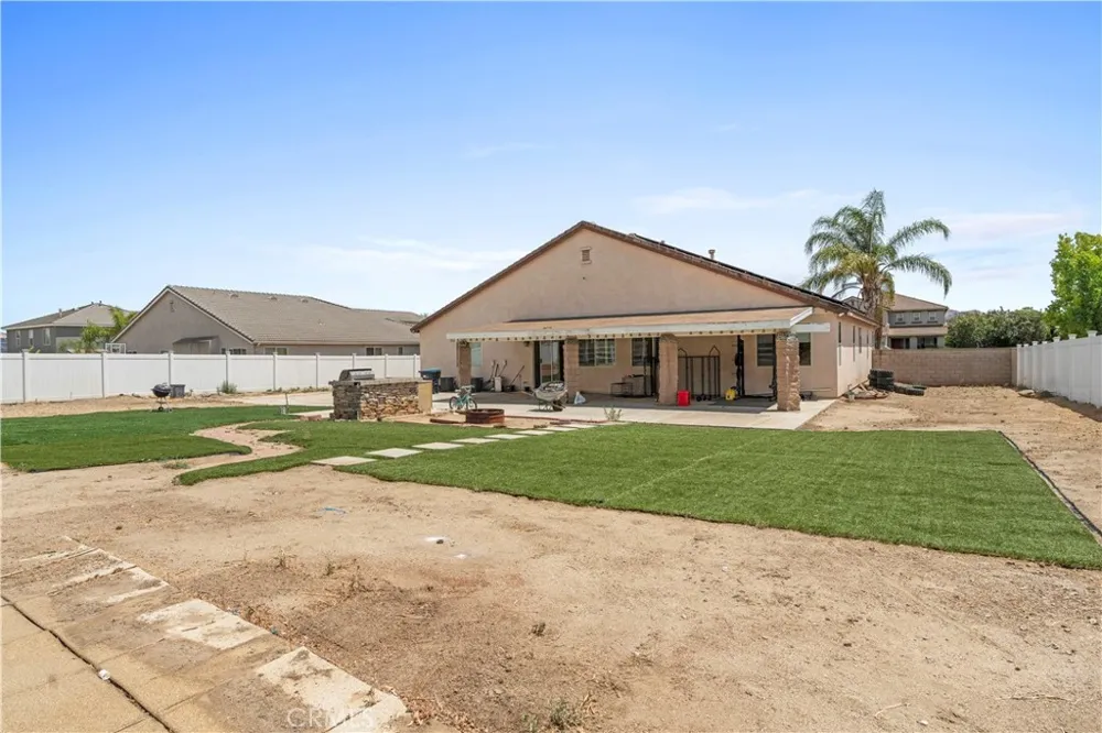 19434 Eldorado Perris, CA 92570