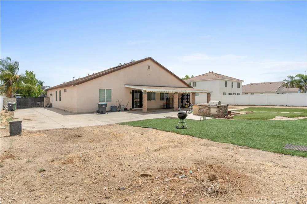 19434 Eldorado Perris, CA 92570