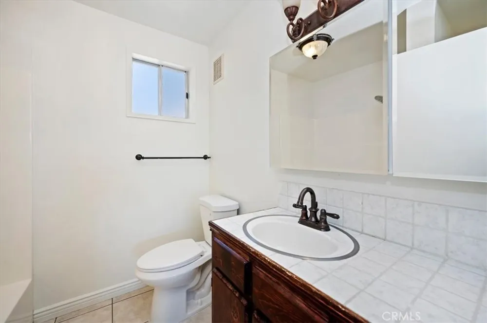 1781 Nob Hill Running Springs, CA 92382