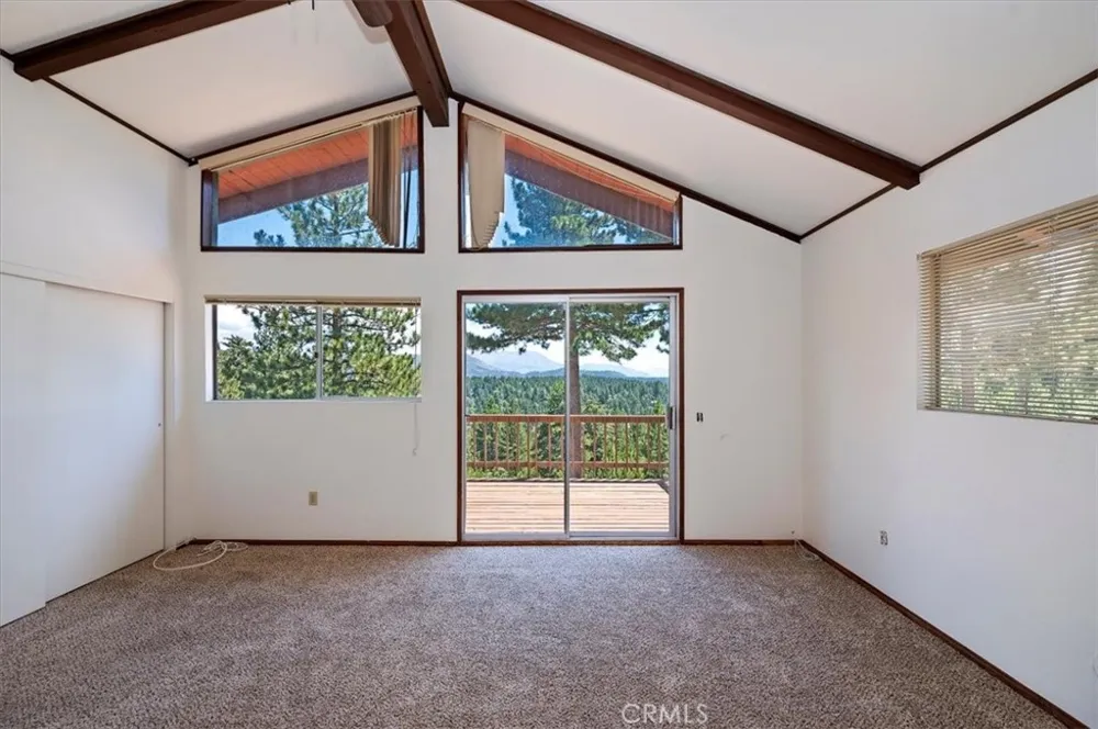 1781 Nob Hill Running Springs, CA 92382