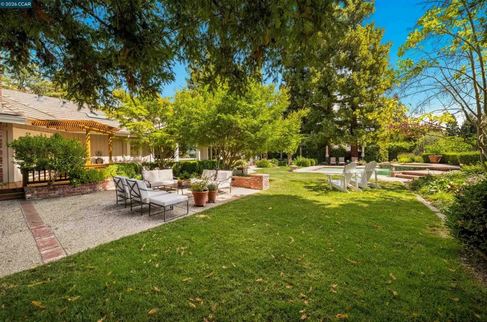 529 Carleton Way Alamo, CA 94507