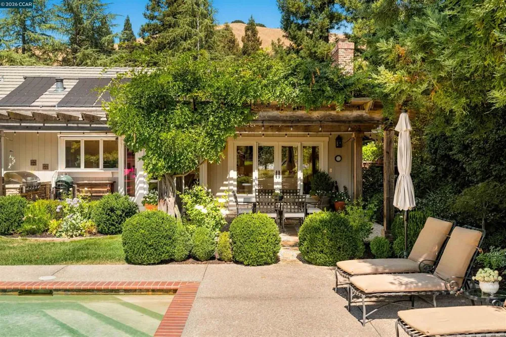 529 Carleton Way Alamo, CA 94507