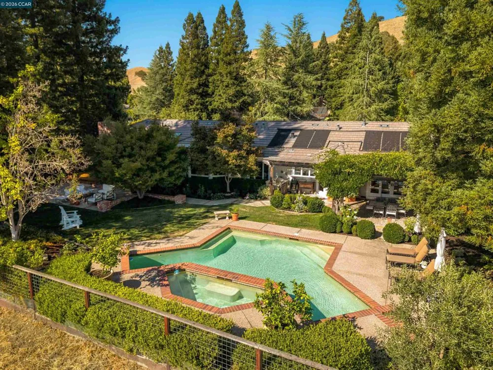529 Carleton Way Alamo, CA 94507