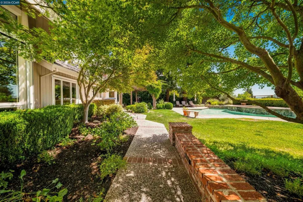 529 Carleton Way Alamo, CA 94507