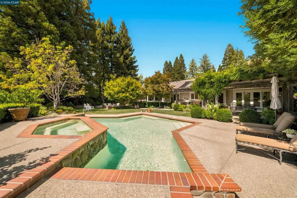 529 Carleton Way Alamo, CA 94507