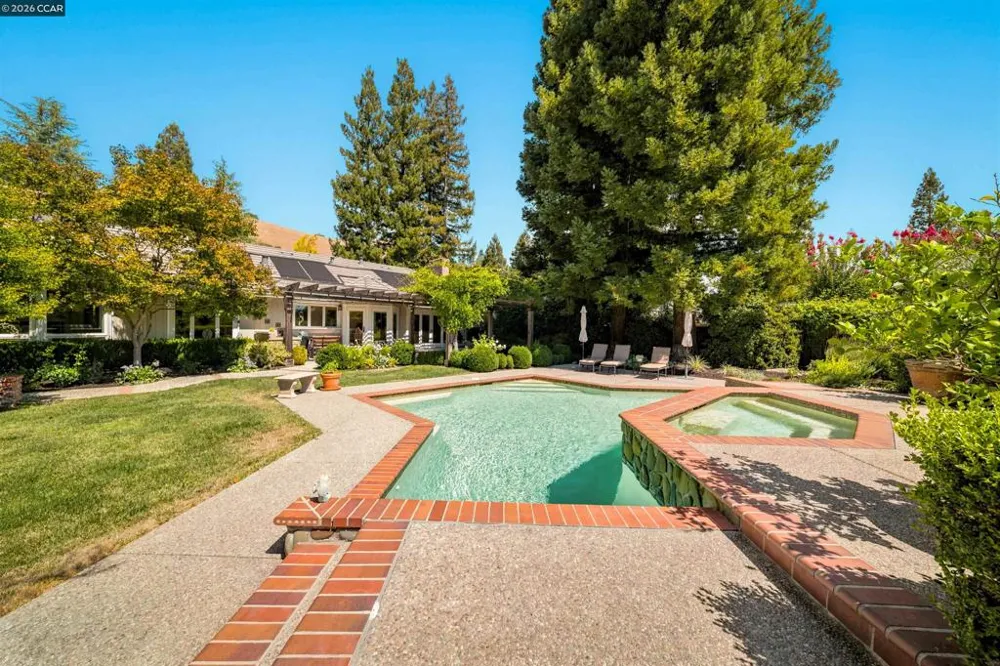 529 Carleton Way Alamo, CA 94507