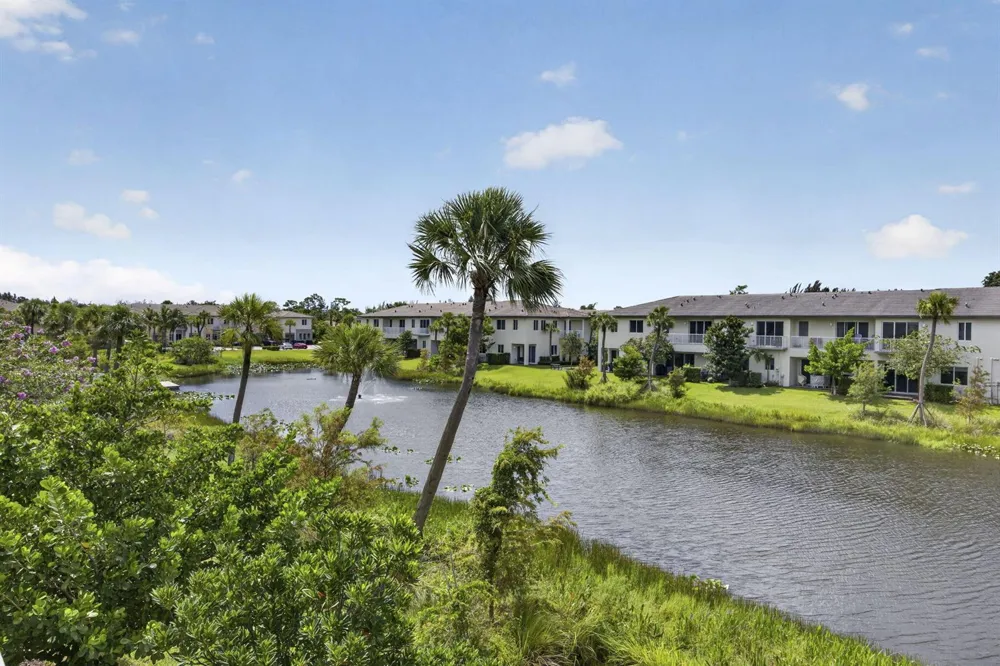 1431 PIONEER WAY Royal Palm Beach, FL 33411