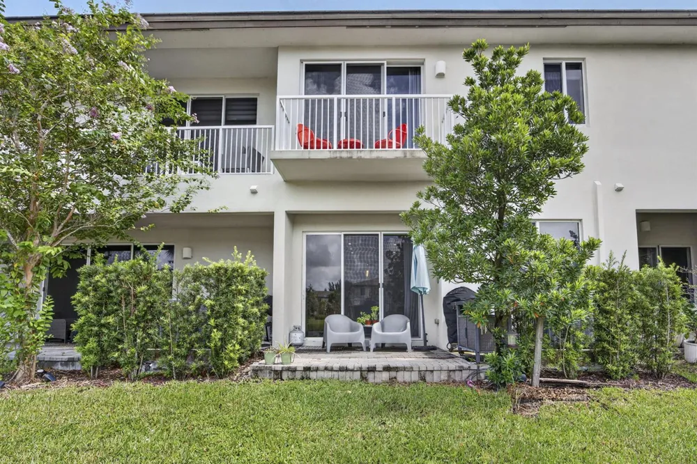 1431 PIONEER WAY Royal Palm Beach, FL 33411