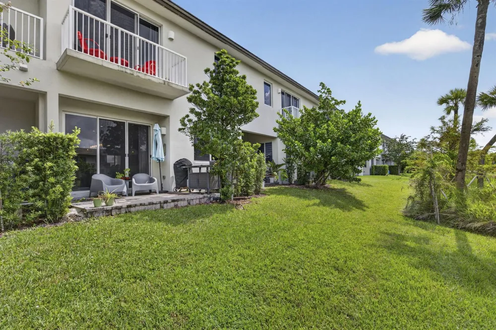 1431 PIONEER WAY Royal Palm Beach, FL 33411