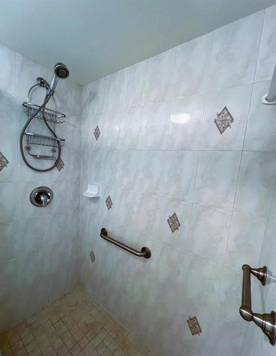1105 Bahama Bend #A2 Coconut Creek, FL 33066