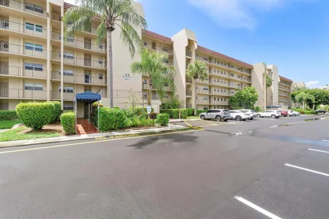 3590 Via Poinciana #107