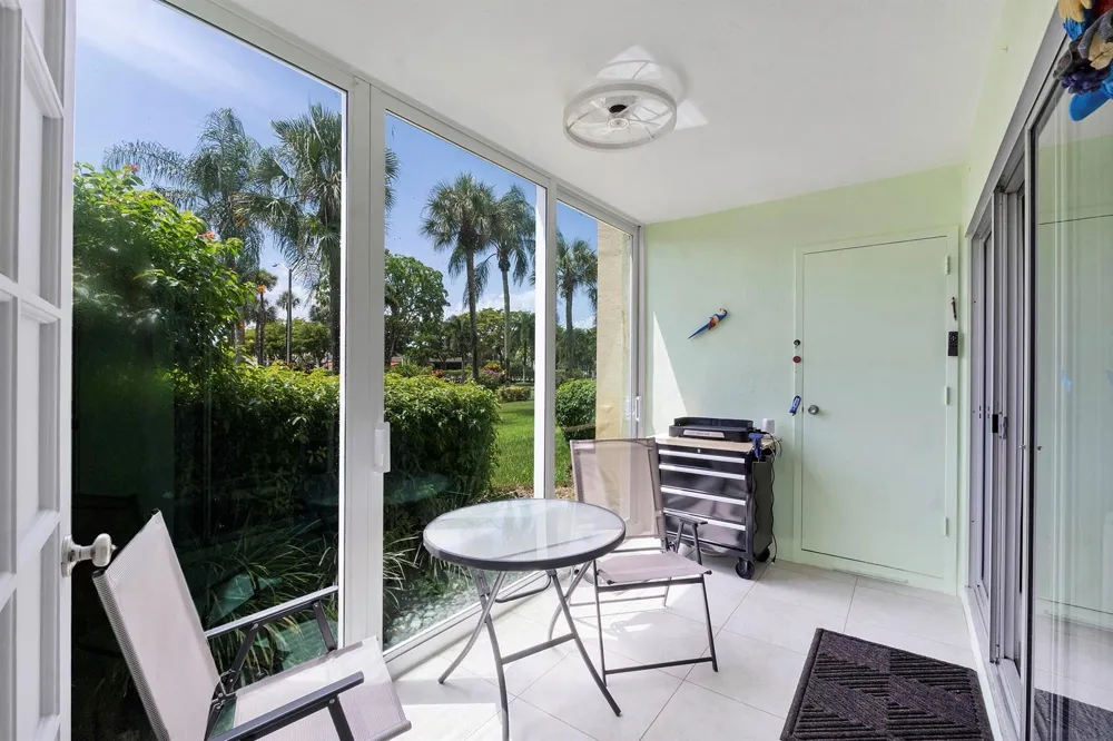 3590 Via Poinciana #107 Lake Worth, FL 33467