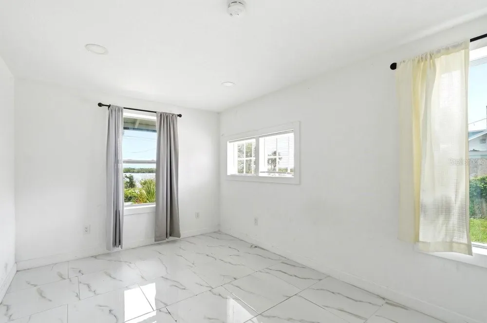 5202 RIVERSIDE DRIVE Port Orange, FL 32127