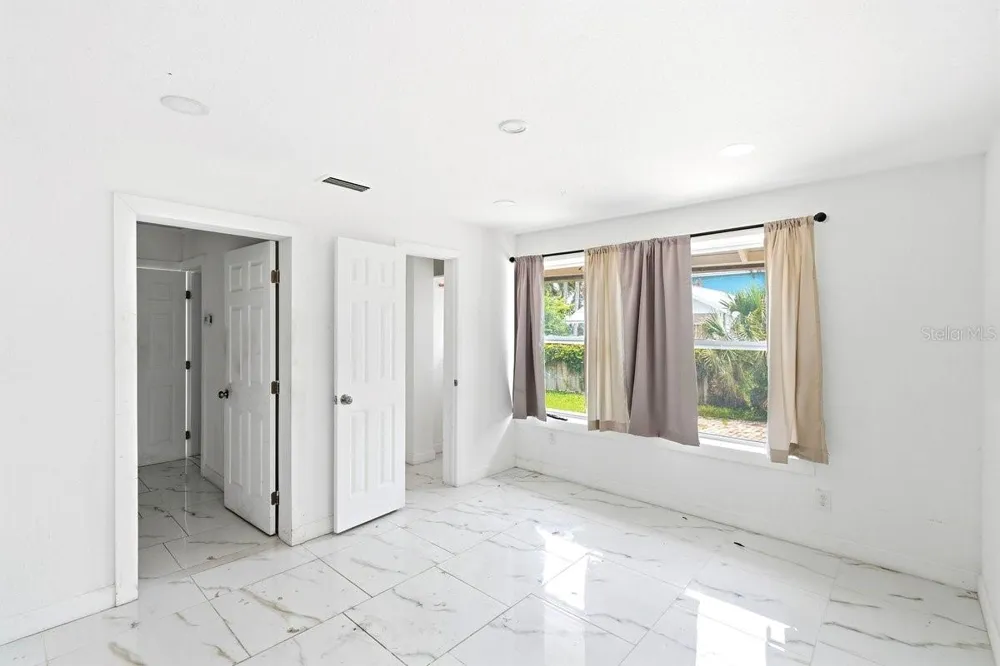 5202 RIVERSIDE DRIVE Port Orange, FL 32127