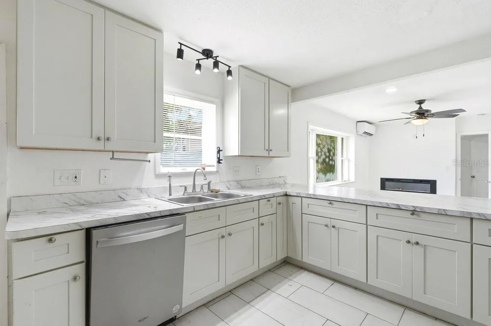 5202 RIVERSIDE DRIVE Port Orange, FL 32127