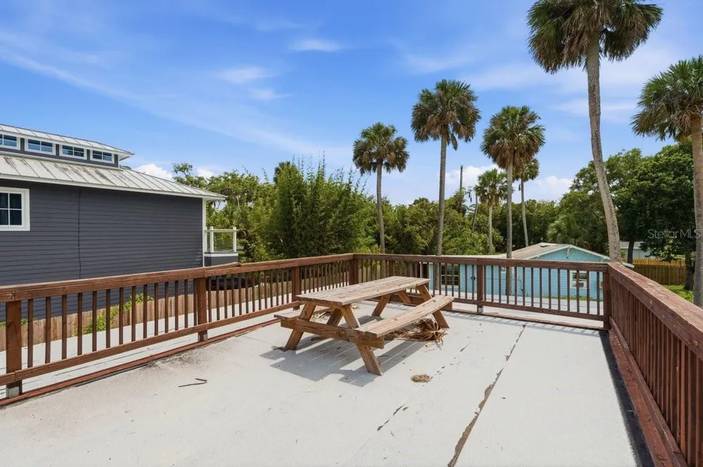 5202 RIVERSIDE DRIVE Port Orange, FL 32127