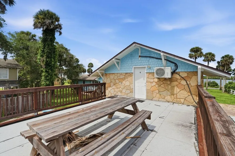 5202 RIVERSIDE DRIVE Port Orange, FL 32127