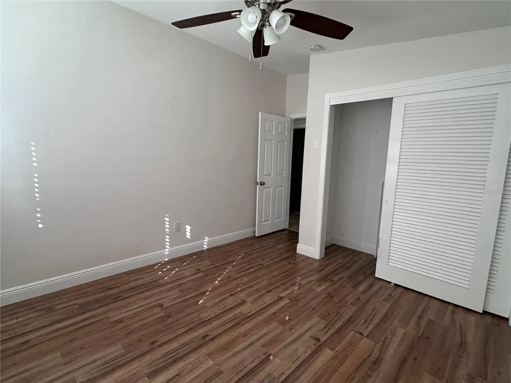 503 BROXBURN AVENUE Temple Terrace, FL 33617