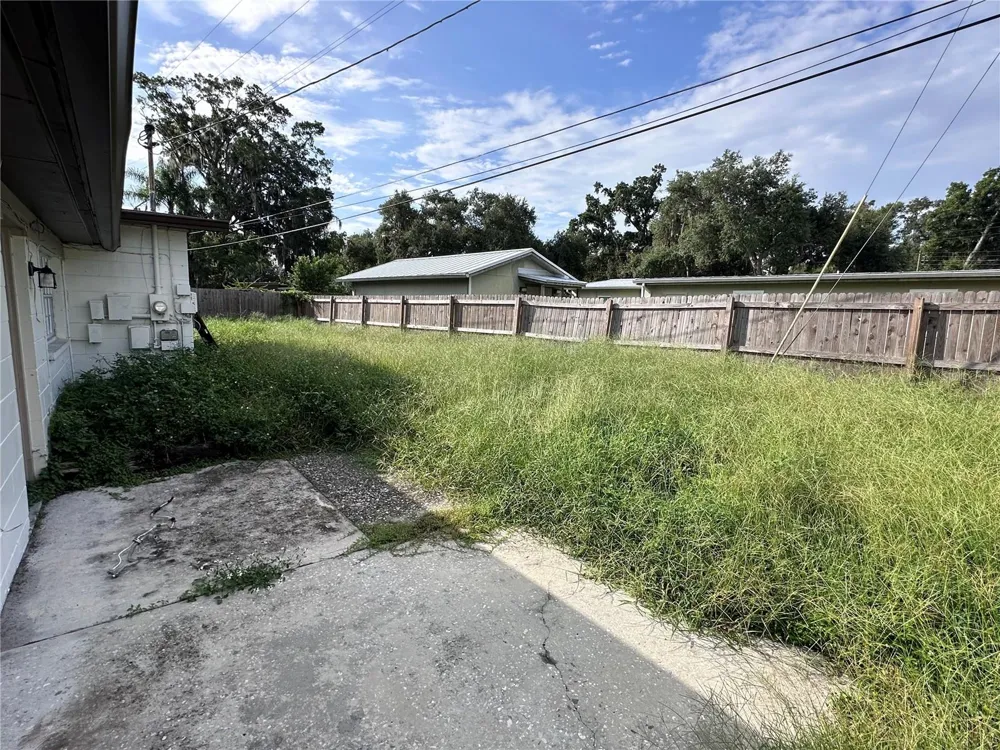 503 BROXBURN AVENUE Temple Terrace, FL 33617