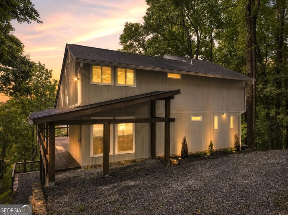 1220 Walnut RDG Ellijay, GA 30536