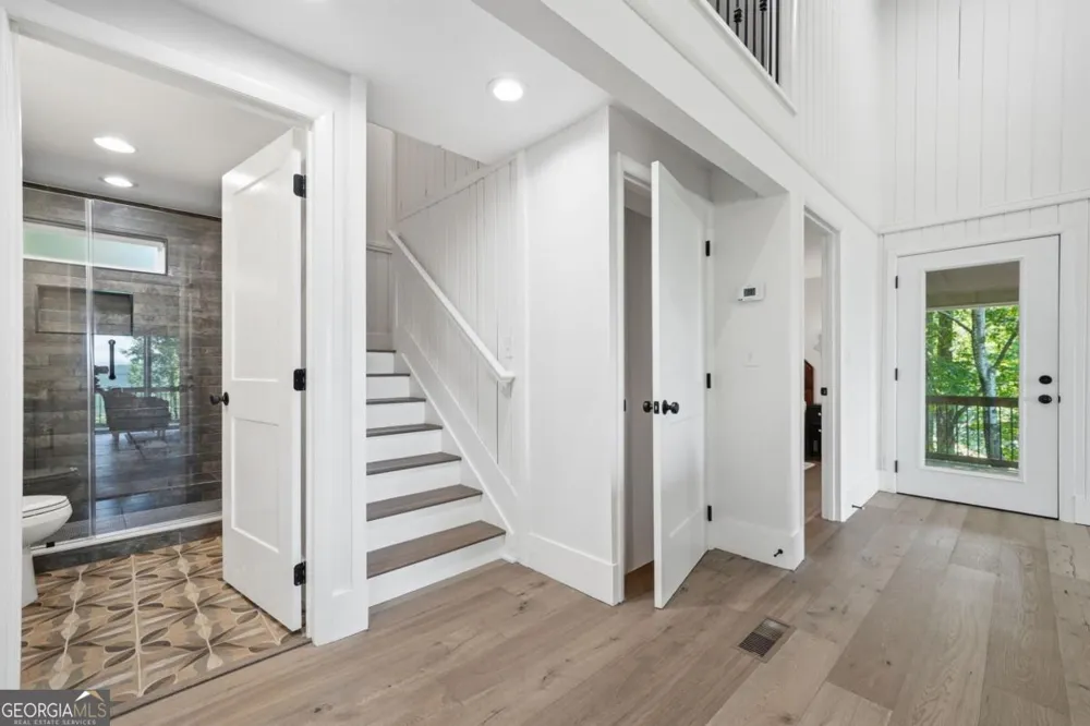 1220 Walnut RDG Ellijay, GA 30536