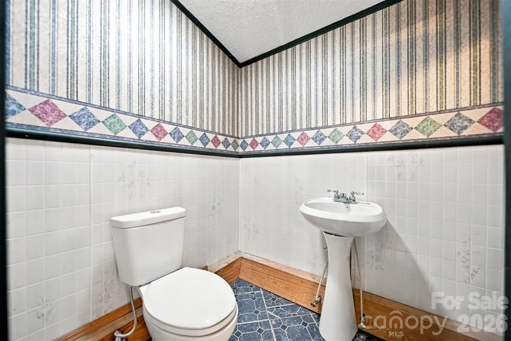 2947 S NC 16 Highway Newton, NC 28658
